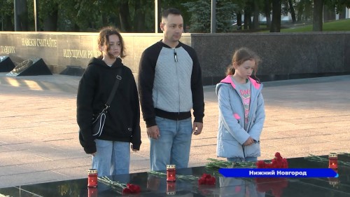 В ночь на День памяти и скорби в парке Победы зажглись тысячи свечей