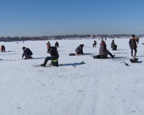 Нижегородских рыбаков предупредили об опасности выходить на тонкий лед